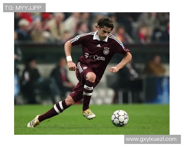 足球场上的璀璨明星他们的名字和传奇故事你知道多少