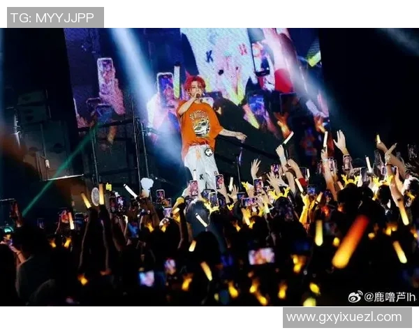 鹿晗足球明星赛应援活动盛况空前热情高涨粉丝齐聚助威